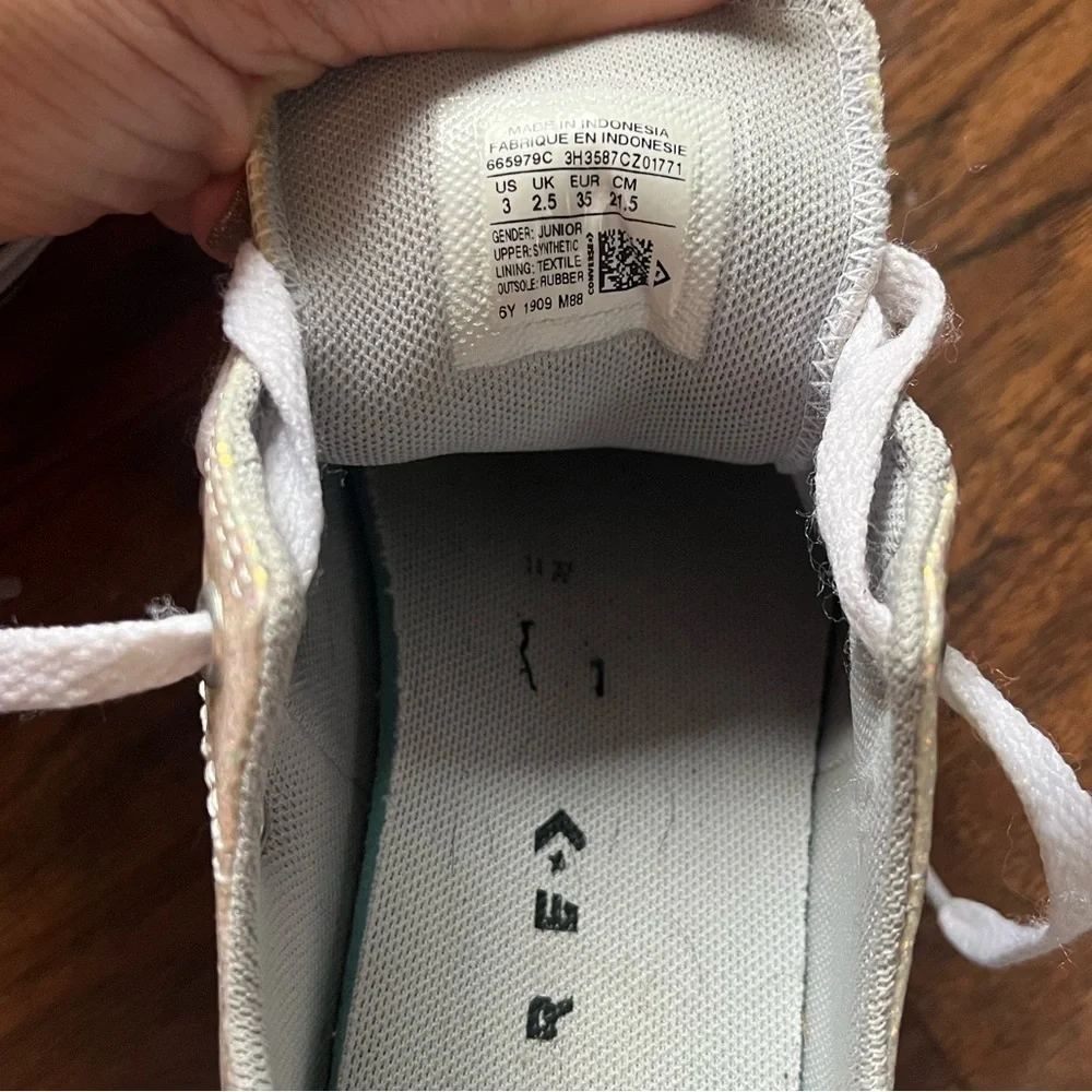 Converse Ivory White Iridescent Glitter Low Top Sneakers-Size 3